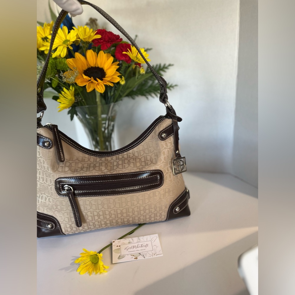 GIANI BERNINI Signature Shoulder Bag Beige Purse Brown Trim Silver Hardware Logo - Picture 12 of 12